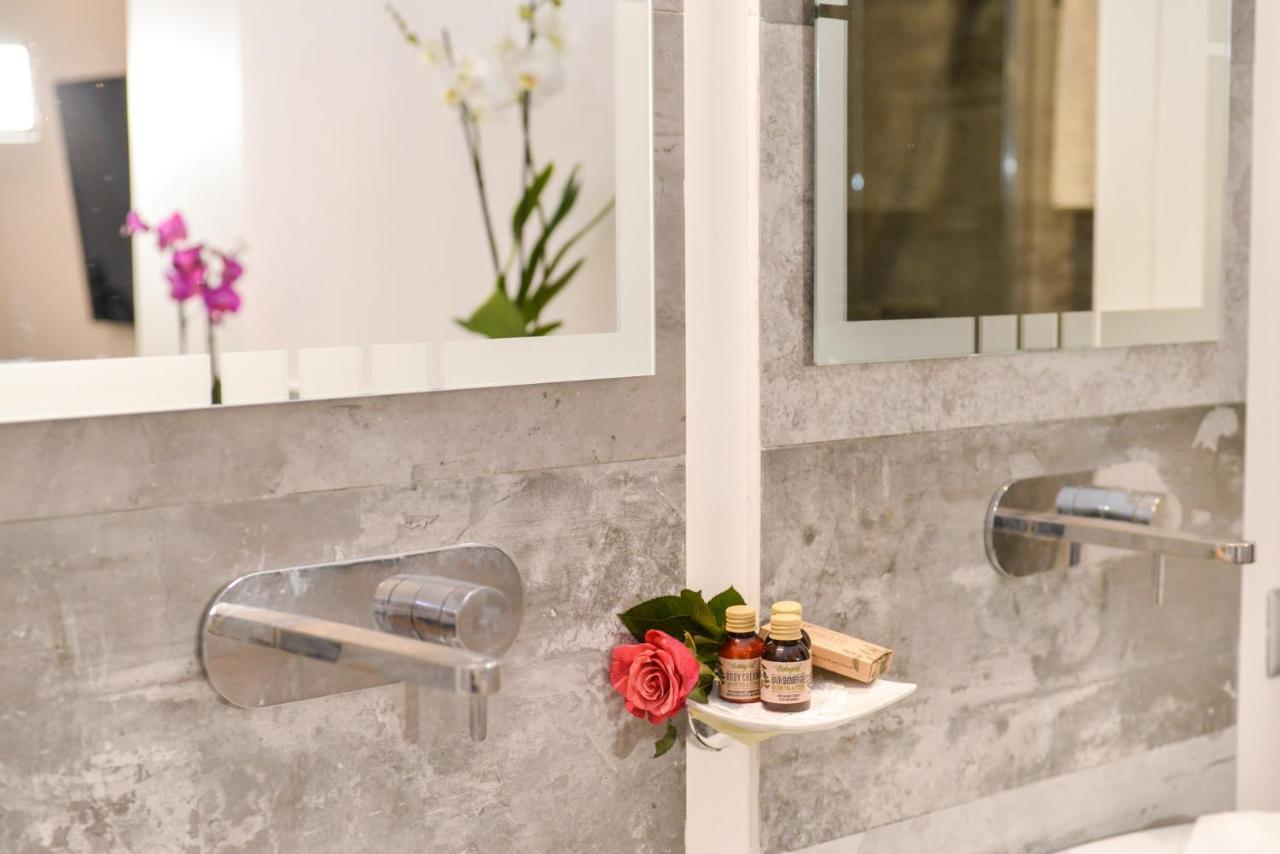 Navona Vita Suites Rome Bagian luar foto