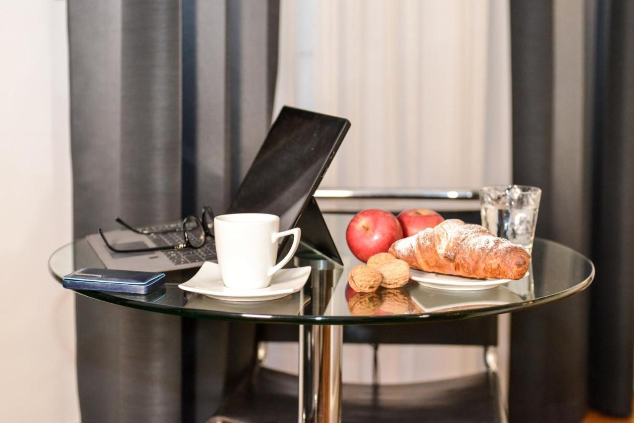 Navona Vita Suites Rome Bagian luar foto